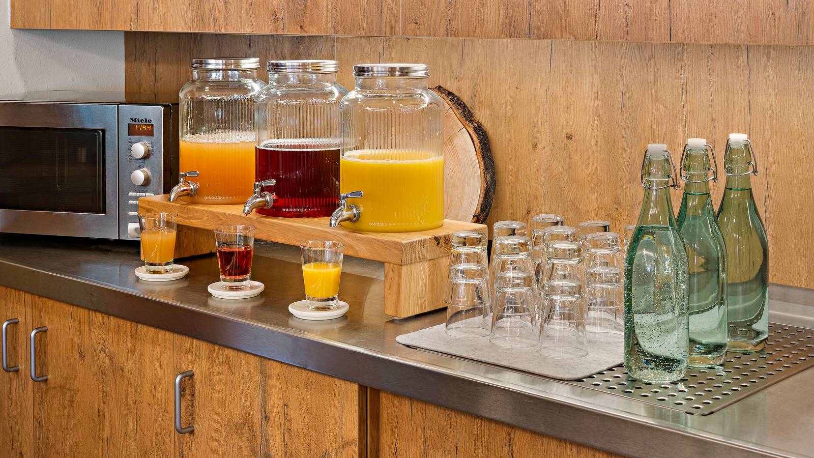 Saftauswahl beim Bergfrühstück im Hotel Bergsonne Allgäu