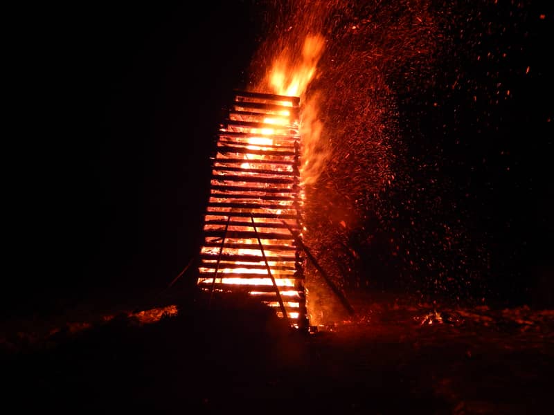Funken im Oberallgäu: Wenn der Winter in Flammen aufgeht